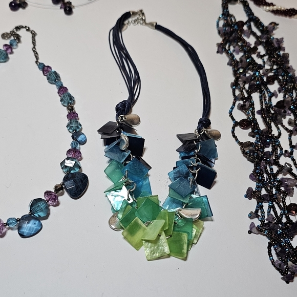 Lot Of 6 Fashion Statement Necklace Different Brands Colors And Styles  all bran - Picture 3 of 7